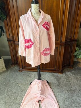 Pink Canyon Group Pajama Set with Red and pink lips very rare LG